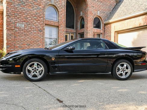 Used 2002 Pontiac Firebird Trans Am RWD image 3