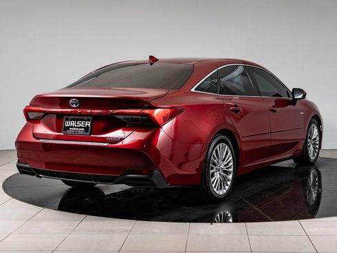 Used 2020 Toyota Avalon Limited w/ Advanced Safety Package FWD image 10