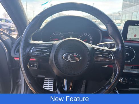 Used 2021 Kia Stinger GT2 image 12