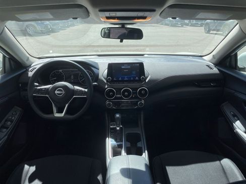 Used 2025 Nissan Sentra SV image 31