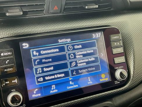 Used 2022 Nissan Kicks SV FWD image 14
