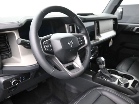 New 2026 Ford Bronco Outer Banks AWD/4WD image 18