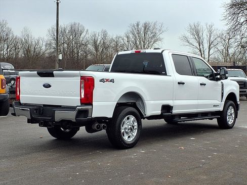 Used 2025 Ford F350 XLT image 2