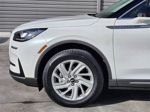 Used 2023 Lincoln Corsair FWD image 10