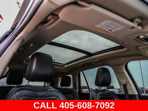 Used 2022 Lincoln Aviator Reserve w/ Equipment Group 201A AWD/4WD image 15