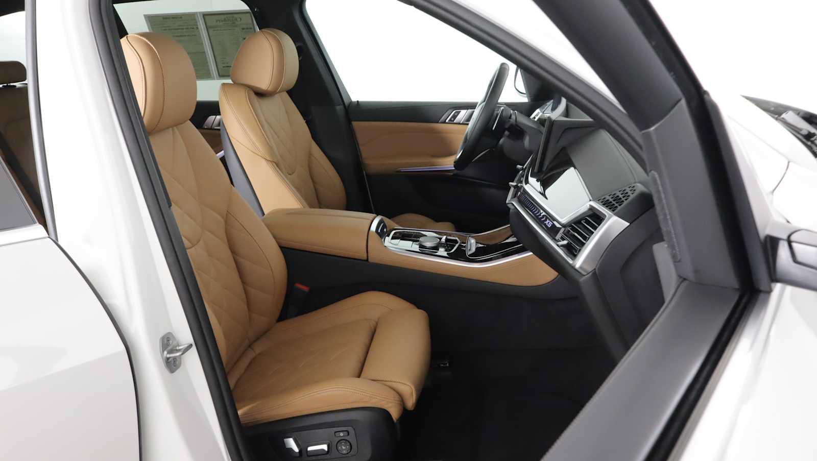 Used 2024 BMW X5 xDrive40i AWD/4WD image 10