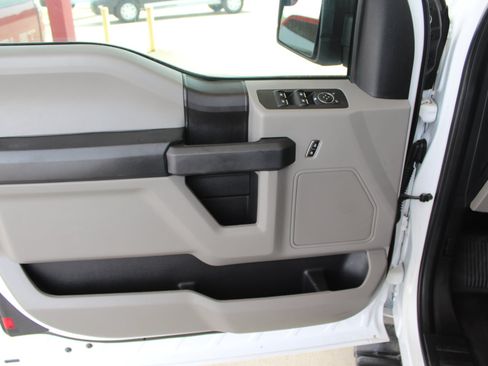 Used 2018 Ford F150 XL w/ Equipment Group 101A Mid AWD/4WD image 25
