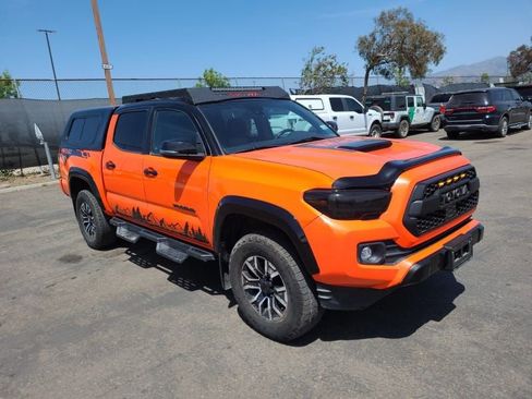 Used 2023 Toyota Tacoma TRD Sport w/ Black Out Package (TMS) AWD/4WD image 3