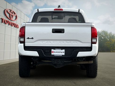 Certified 2022 Toyota Tacoma SR w/ SX Package image 4