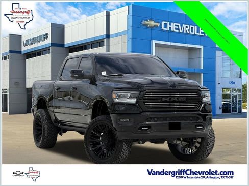 Used 2024 RAM 1500 Laramie AWD/4WD image 1