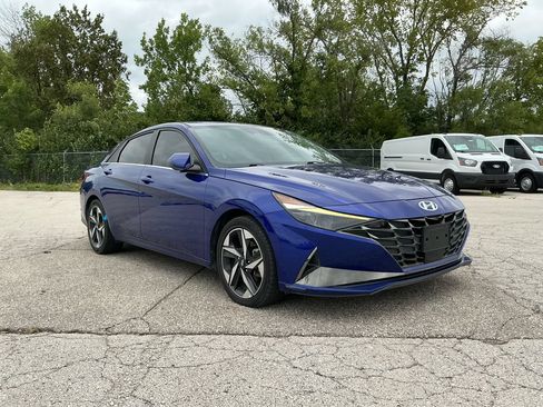 Used 2022 Hyundai Elantra Limited w/ Cargo Package FWD image 7