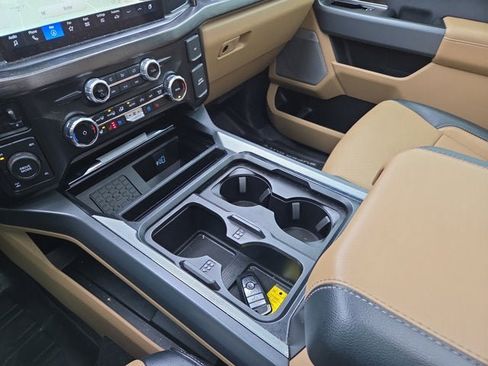 Used 2024 Ford F250 Lariat w/ Lariat Ultimate Package image 18