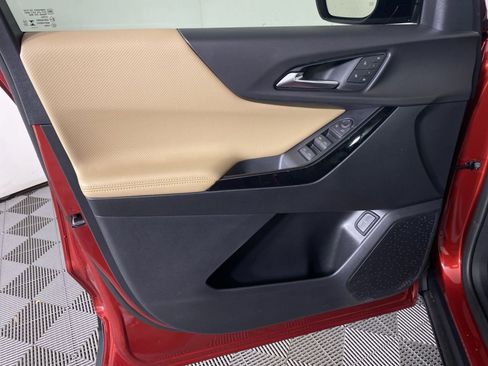 New 2026 Chevrolet Equinox ACTIV w/ Convenience Package III FWD image 11