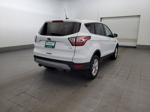 Used 2017 Ford Escape SE AWD/4WD image 9