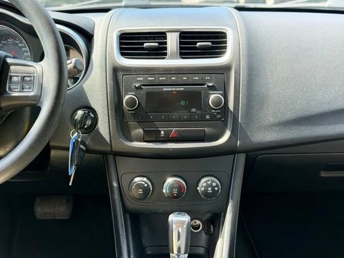 Used 2012 Dodge Avenger SE FWD image 17