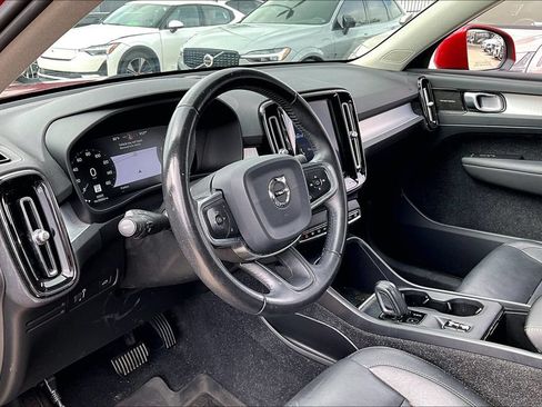 Used 2019 Volvo XC40 T5 Momentum AWD/4WD image 15