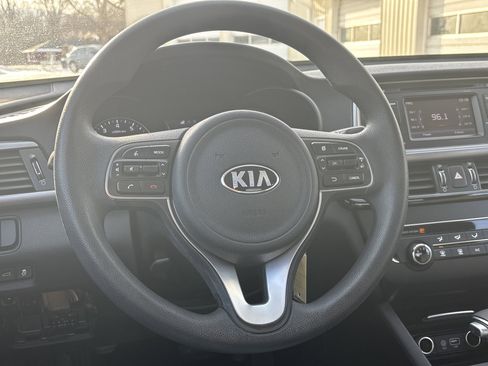 Used 2017 Kia Optima LX image 21