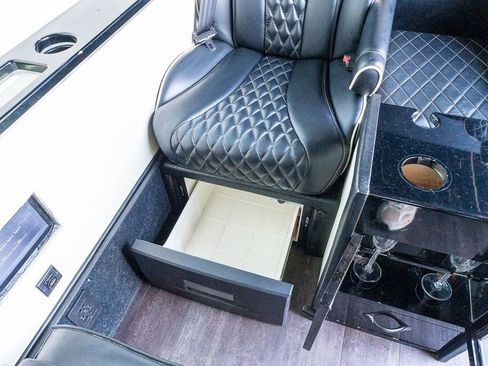 Used 2017 Mercedes-Benz Sprinter 2500 image 47