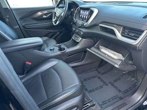 Used 2024 GMC Terrain SLT image 39