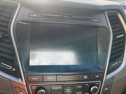 Used 2017 Hyundai Santa Fe Limited FWD image 28