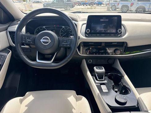 Used 2023 Nissan Rogue SL AWD/4WD image 10