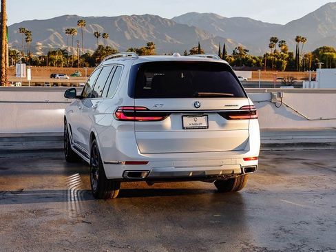 Used 2026 BMW X7 xDrive40i AWD/4WD image 7
