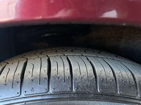 Used 2016 Toyota Avalon Limited image 11