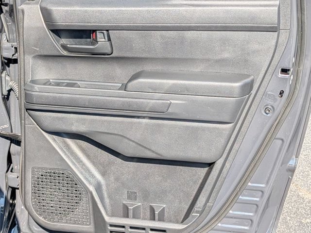 Used 2025 Toyota Tacoma SR5 AWD/4WD image 15