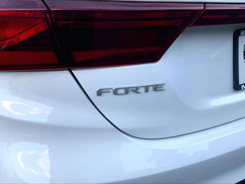 Used 2023 Kia Forte LXS w/ LXS Technology Package FWD image 16