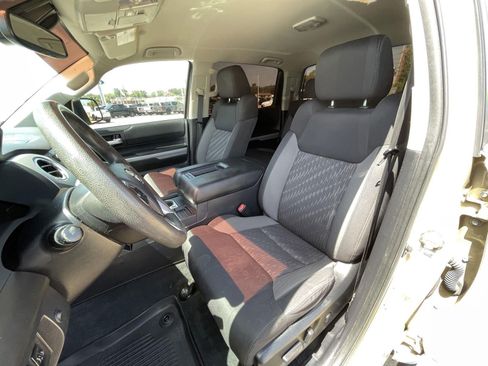 Used 2020 Toyota Tundra SR5 w/ SR5 Upgrade Package AWD/4WD image 14