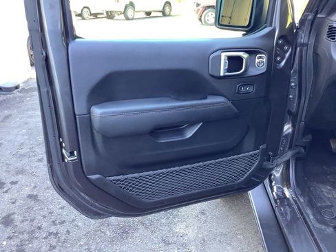 Used 2021 Jeep Wrangler Unlimited Rubicon w/ Dual Top Group image 26