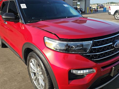 Used 2021 Ford Explorer XLT w/ Equipment Group 202A RWD image 2