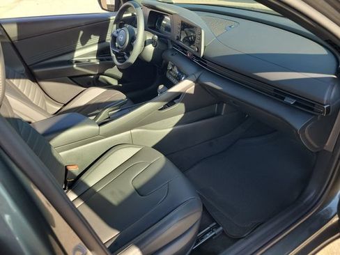 New 2026 Hyundai Elantra SEL Sport FWD image 22