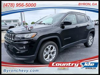 Used 2025 Jeep Compass Latitude AWD/4WD video 1
