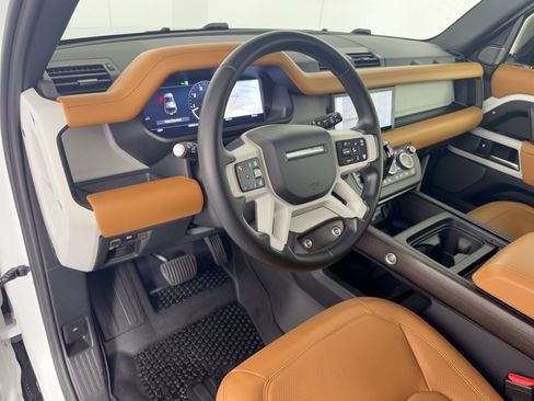 Used 2024 Land Rover Defender 110 S AWD/4WD image 4