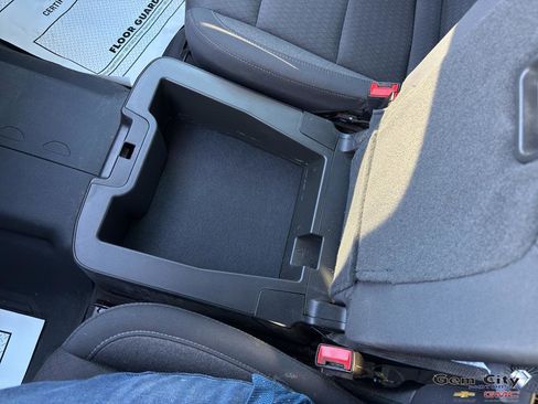 Used 2023 Chevrolet Silverado 1500 LT image 24