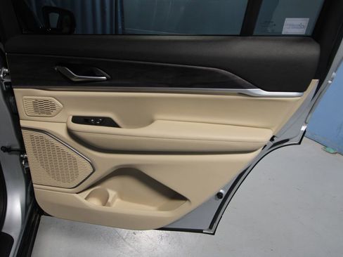 Used 2021 Jeep Grand Cherokee L Limited image 28