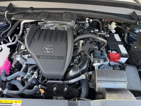 Used 2024 Toyota Grand Highlander AWD image 29