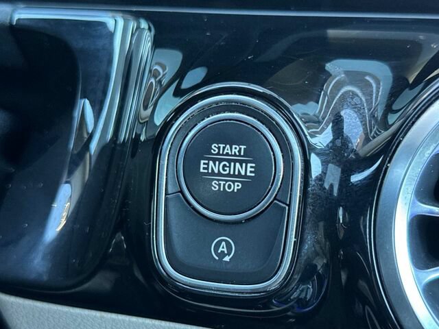 Used 2021 Mercedes-Benz GLA 250 4MATIC w/ Premium Package image 25