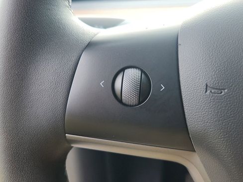 Used 2021 Tesla Model Y Long Range image 20