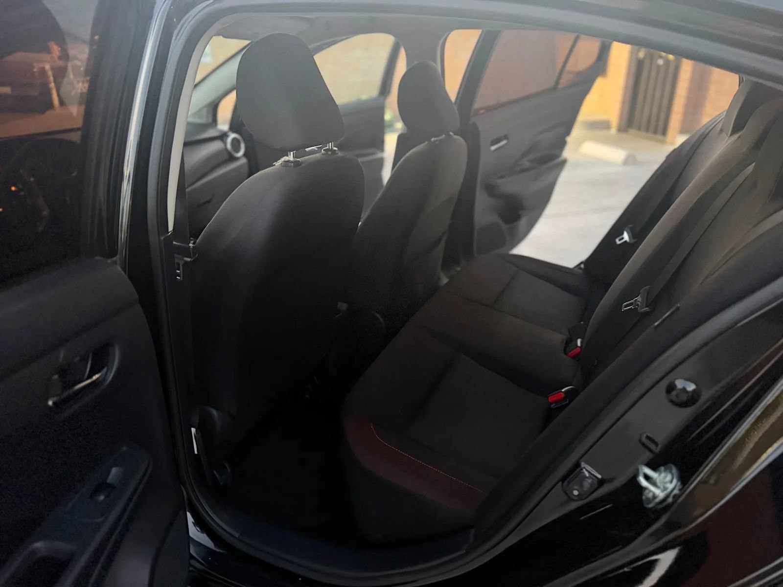 Used 2020 Nissan Versa SR FWD image 10