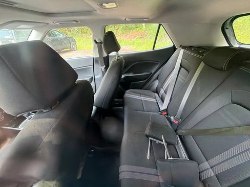Certified 2025 Hyundai Venue SEL FWD image 8