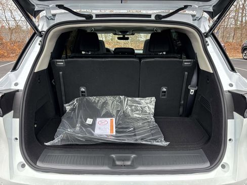 New 2026 INFINITI QX60 Luxe w/ Cargo Package image 4