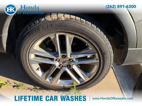 Used 2016 Ford Explorer XLT w/ Equipment Group 202A AWD/4WD image 3
