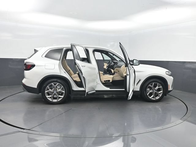 Used 2022 BMW X3 sDrive30i RWD image 32