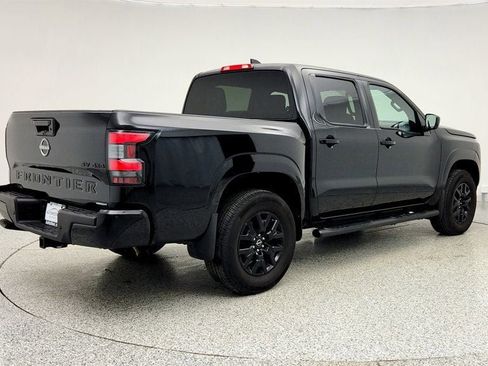 Used 2023 Nissan Frontier SV w/ Midnight Edition Package image 5