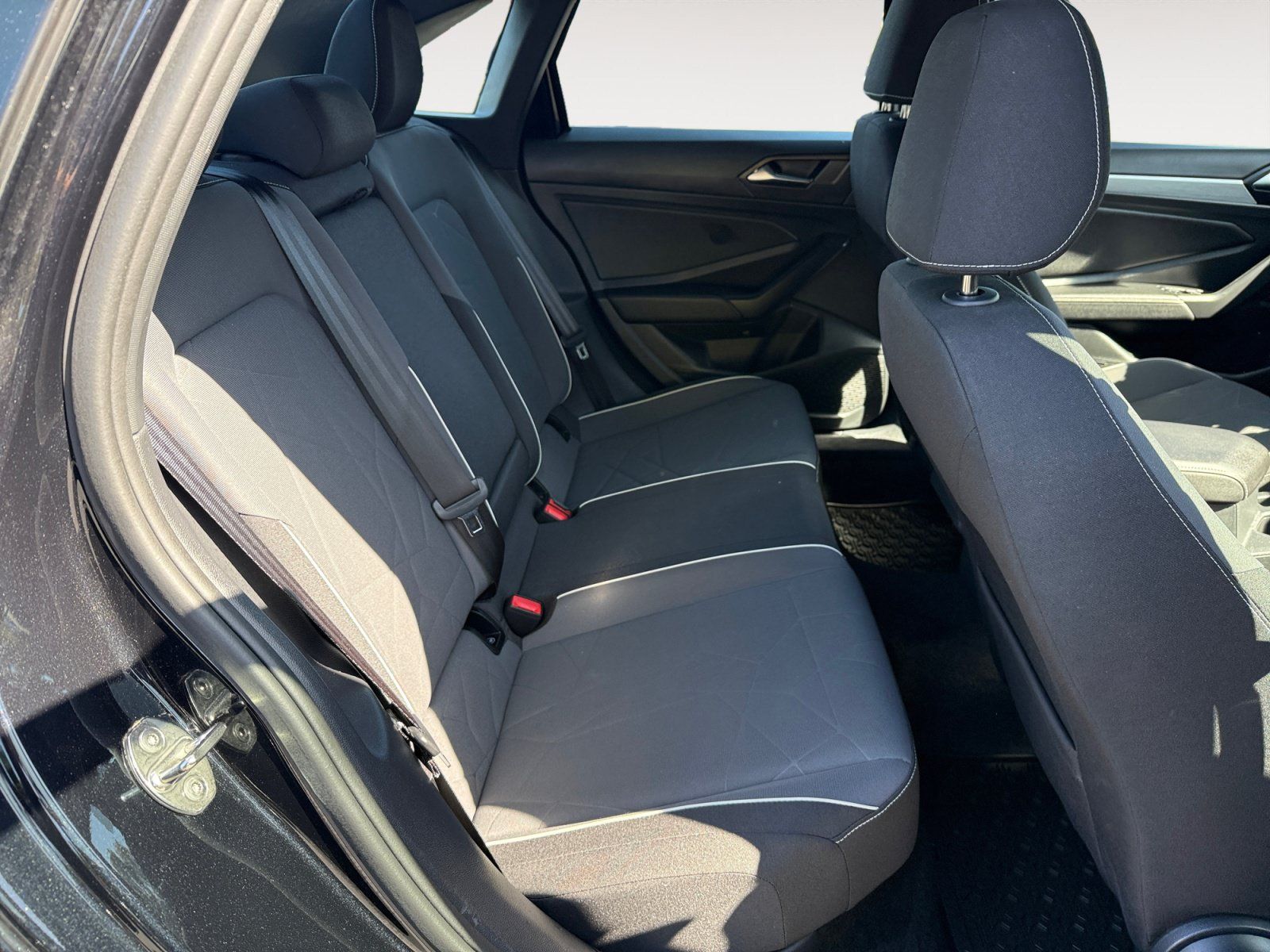 Used 2025 Volkswagen Jetta Sport FWD image 18