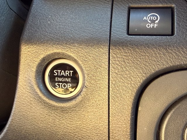 Used 2025 Nissan Frontier SV RWD image 16