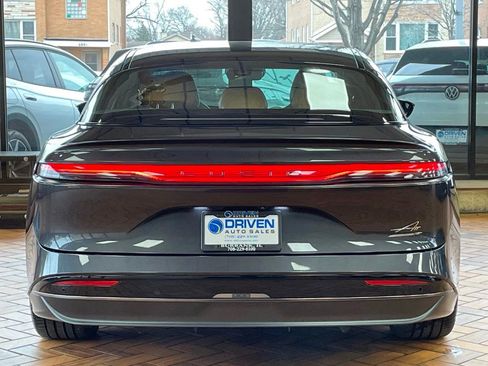 Used 2024 Lucid Air Touring image 9
