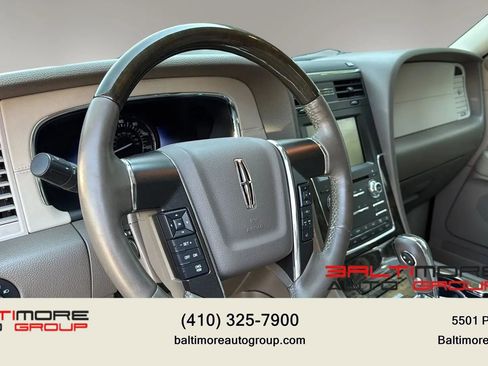 Used 2015 Lincoln Navigator 4WD image 10